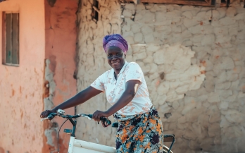 Lady with a nutibaik